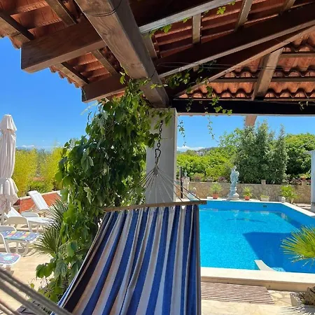 Gorana Two Bedroom Апартаменты Елса